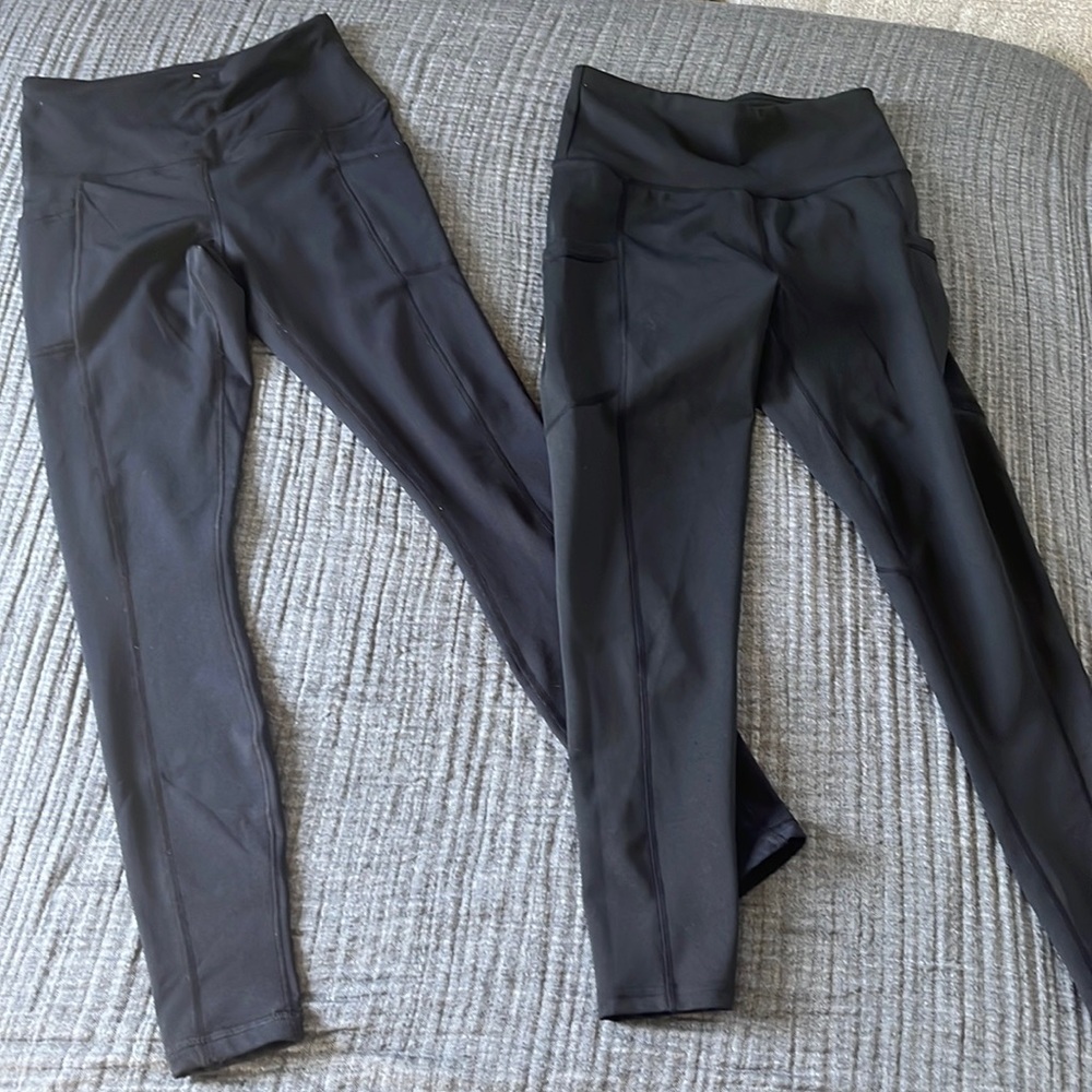 Lot of ladies black leggings. 90 degree, dyce active. Size S & XS. Rarely worn